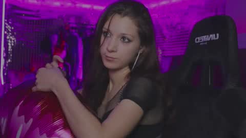 Snapshot of kathleen_frost chatting on 11.27.25 kathleen_frost online show from 11.27.25