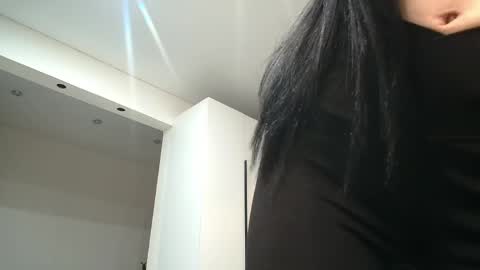 Snapshot of kathrineberry chatting on 05.18.26 KathrineBerry online show from 05.18.26