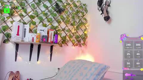 Snapshot of kathryn0 chatting on 11.26.25 Kay online show from 11.26.25