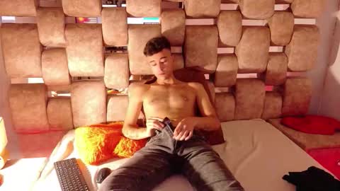 Snapshot of kathyaiden chatting on 03.25.26 Kaht y Aiden online show from 03.25.26