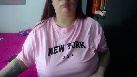 Snapshot of kathybigboobsbbw_ chatting on 09.20.25 kathybigboobsbbw_ online show from 09.20.25