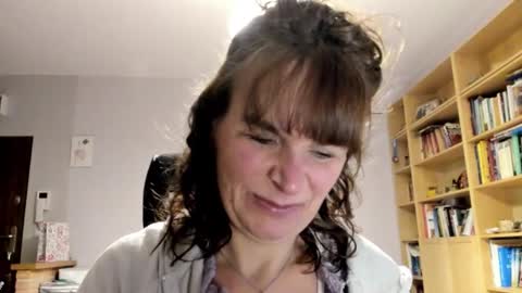 Snapshot of kathysky40 chatting on 11.26.25 KATHY online show from 11.26.25