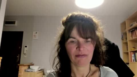 Snapshot of kathysky40 chatting on 12.15.25 KATHY online show from 12.15.25