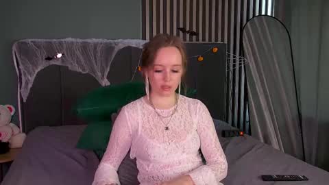 Snapshot of kathystewart chatting on 11.03.25 Kathy online show from 11.03.25