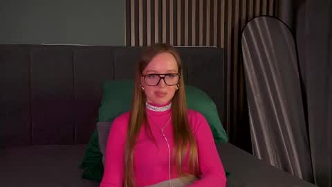 Snapshot of kathystewart chatting on 11.04.25 Kathy online show from 11.04.25