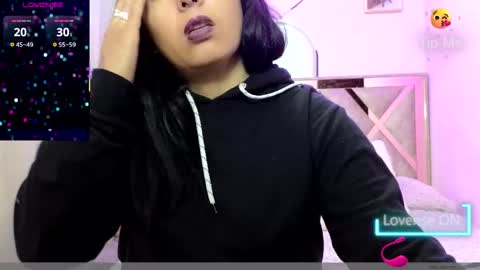 Snapshot of katia_collins chatting on 10.16.25 Katia collins online show from 10.16.25