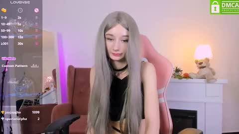 Katia  online show from 02.20.25