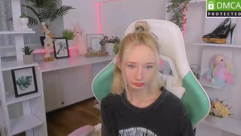 Katia  online show from 10.23.25