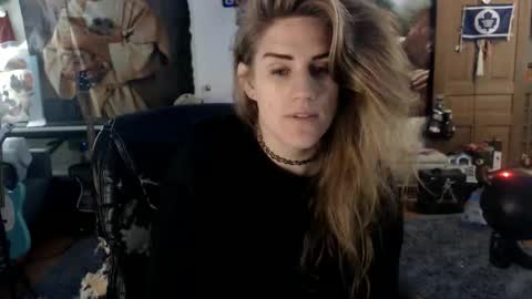 Katie online show from 11.21.25