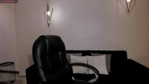 Kate Stonne online show from 01.21.25