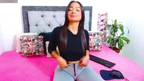 Follow Instagram katikloving online show from 12.20.25