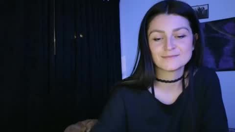 Snapshot of katlopez19 chatting on 01.14.25 katalina online show from 01.14.25