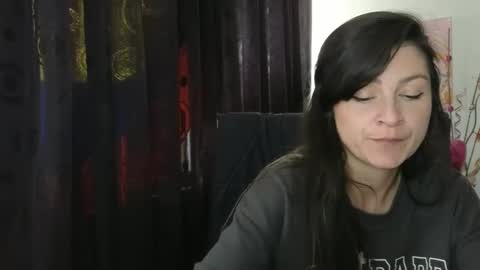 Snapshot of katlopez19 chatting on 09.11.25 katalina online show from 09.11.25