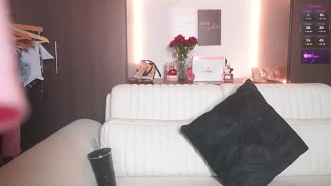 K A T L Y N  online show from 02.22.26