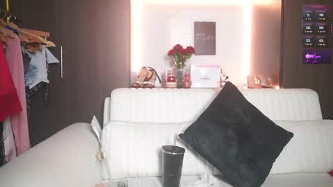 K A T L Y N  online show from 02.24.26