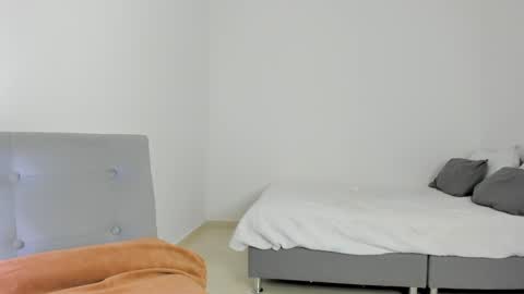 Follow me on instagram and twitter as correaktnees online show from 02.02.25