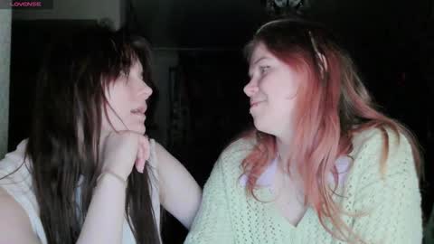 katrine_ine online show from 11.14.25