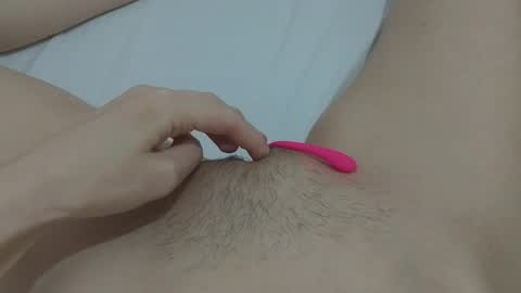 Snapshot of katrinna_arinna chatting on 01.12.25 katrina dont forget to give me thumbs up online show from 01.12.25