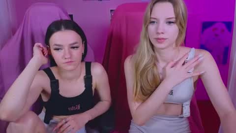 Snapshot of katt_yy chatting on 02.28.25 katt_yy online show from 02.28.25
