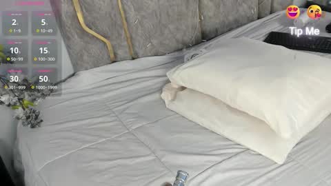 Katerine online show from 11.19.25