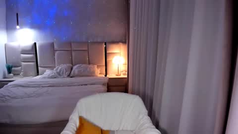 Snapshot of kattelovelyy chatting on 03.05.25 GoddessKateline online show from 03.05.25