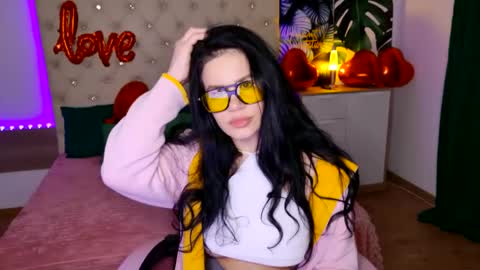 Snapshot of kattiesims chatting on 02.14.25 KattieSims online show from 02.14.25