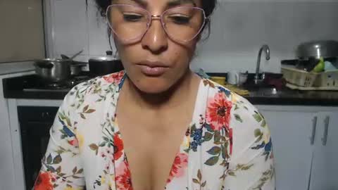 Snapshot of kattleyagray chatting on 07.16.26 KattleyaGrey online show from 07.16.26