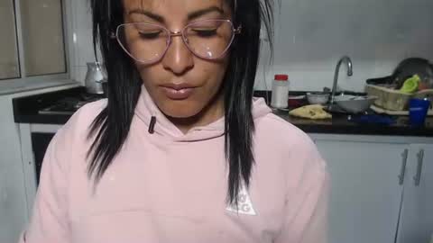 Snapshot of kattleyagray chatting on 07.17.26 KattleyaGrey online show from 07.17.26