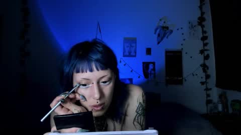 kattx   independent model online show from 11.12.25