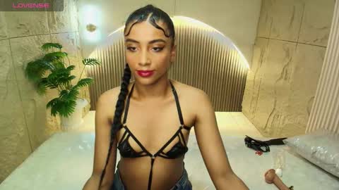 Snapshot of katty_berry_r chatting on 09.19.25 Katty online show from 09.19.25