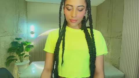 Snapshot of katty_berry_r chatting on 09.22.25 Katty online show from 09.22.25
