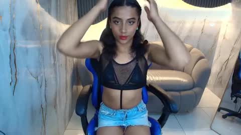 Snapshot of katty_berry_r chatting on 10.07.25 Katty online show from 10.07.25