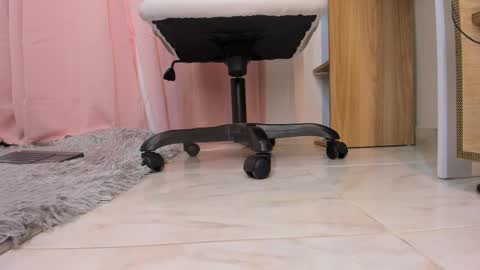 Snapshot of katty_feet_ chatting on 11.07.25 Katty online show from 11.07.25