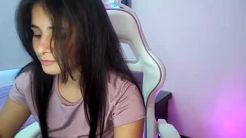 Snapshot of katty_rain1 chatting on 10.30.25 katherin online show from 10.30.25