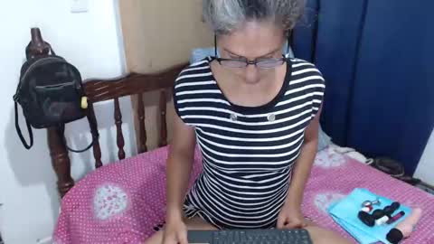 Snapshot of kattydirty144 chatting on 09.23.25 angel online show from 09.23.25