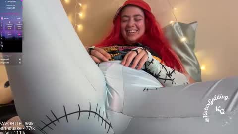 Snapshot of katxxgolding chatting on 10.31.25 Princesse Kat online show from 10.31.25