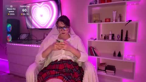 Snapshot of katy653394 chatting on 04.10.26 Olivia online show from 04.10.26