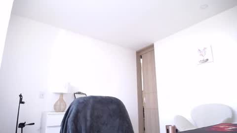  K a t  y  online show from 01.18.26