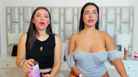 Snapshot of katy_and_paola chatting on 12.28.24 katy blonde girl and paola big boobs online show from 12.28.24