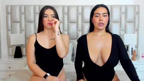 Snapshot of katy_and_paola chatting on 02.24.25 katy blonde girl and paola big boobs online show from 02.24.25