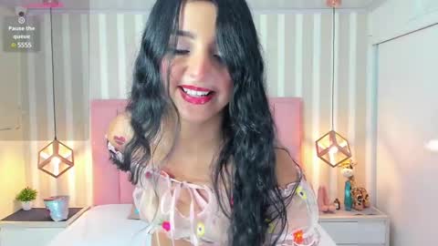 Snapshot of katy_brownn_ chatting on 12.20.24 KATY online show from 12.20.24