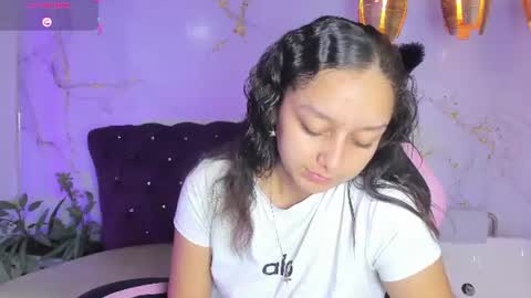 Snapshot of katy_sweet19 chatting on 06.19.26 Katy online show from 06.19.26