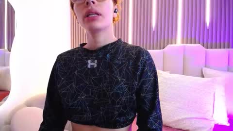 Snapshot of katy_van chatting on 02.10.26 Katy Van online show from 02.10.26