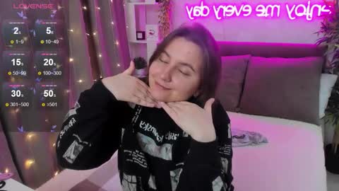 Kate online show from 11.23.25