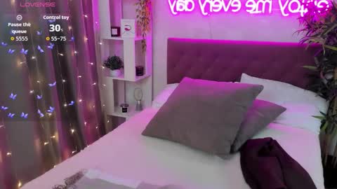 Snapshot of katyaneilson chatting on 01.18.26 Kate online show from 01.18.26