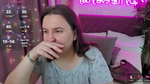 Snapshot of katyaneilson chatting on 02.07.26 Kate online show from 02.07.26