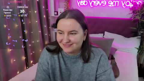 Snapshot of katyaneilson chatting on 02.12.26 Kate online show from 02.12.26