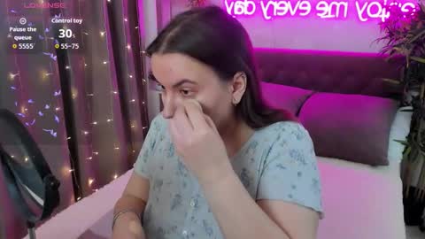 Snapshot of katyaneilson chatting on 02.14.26 Kate online show from 02.14.26