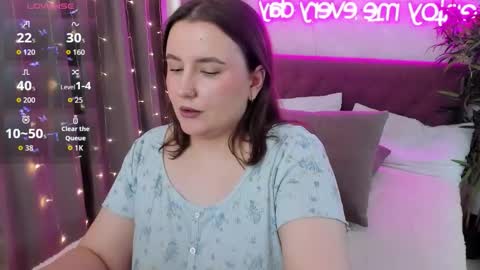 Snapshot of katyaneilson chatting on 02.15.26 Kate online show from 02.15.26