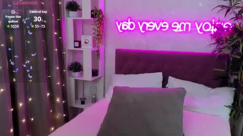 Snapshot of katyaneilson chatting on 02.22.26 Kate online show from 02.22.26